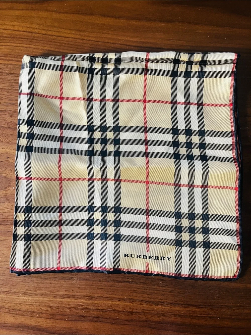 Burberry authentic beige
